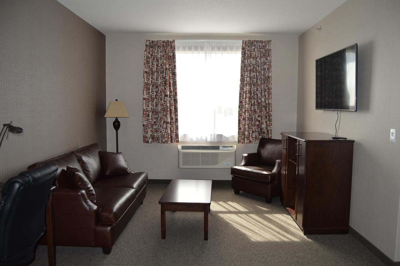 Cobble Creek Lodge Maple Creek Esterno foto